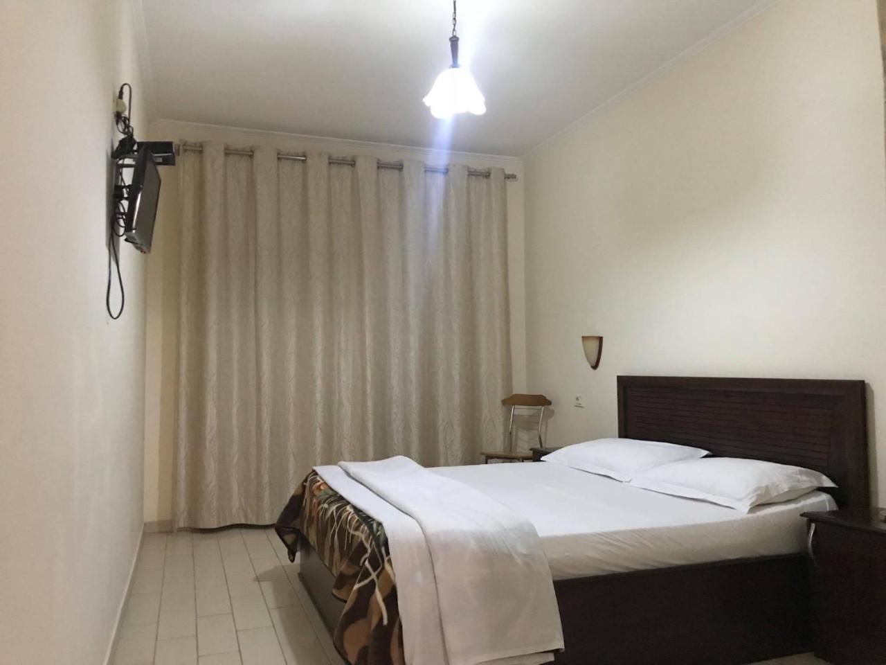 Hotel Belvedere Pogradec Kültér fotó