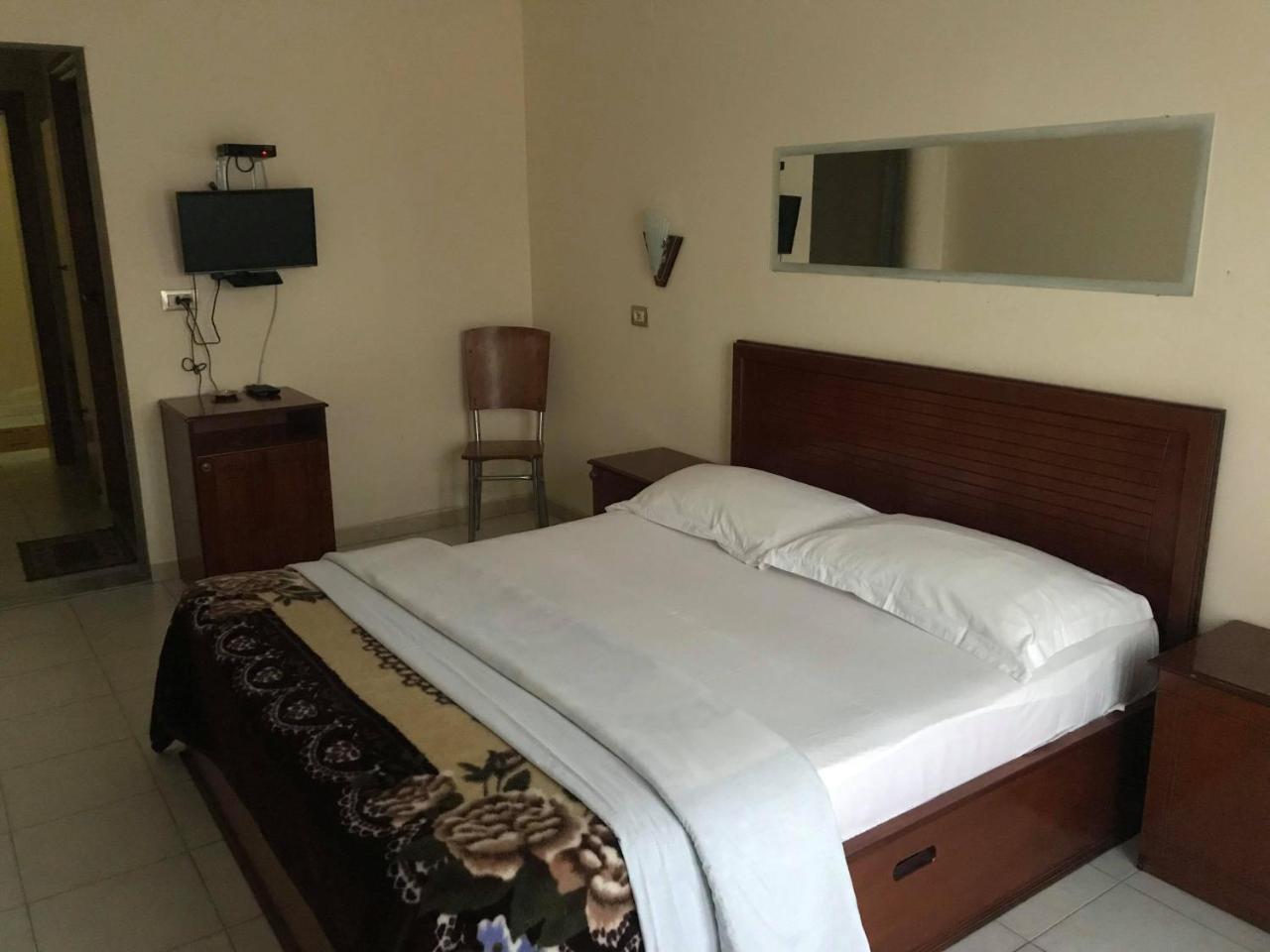 Hotel Belvedere Pogradec Kültér fotó