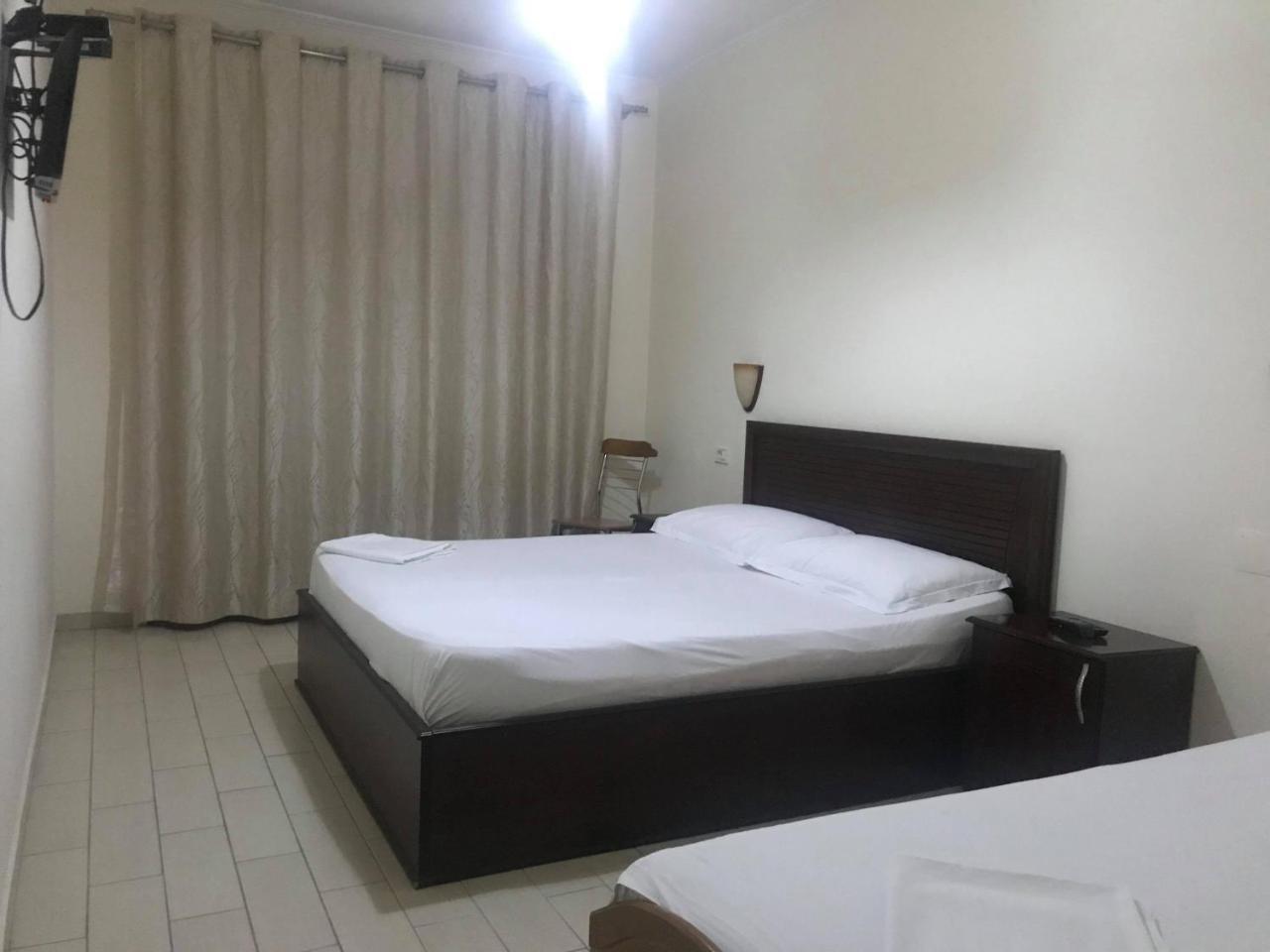 Hotel Belvedere Pogradec Kültér fotó